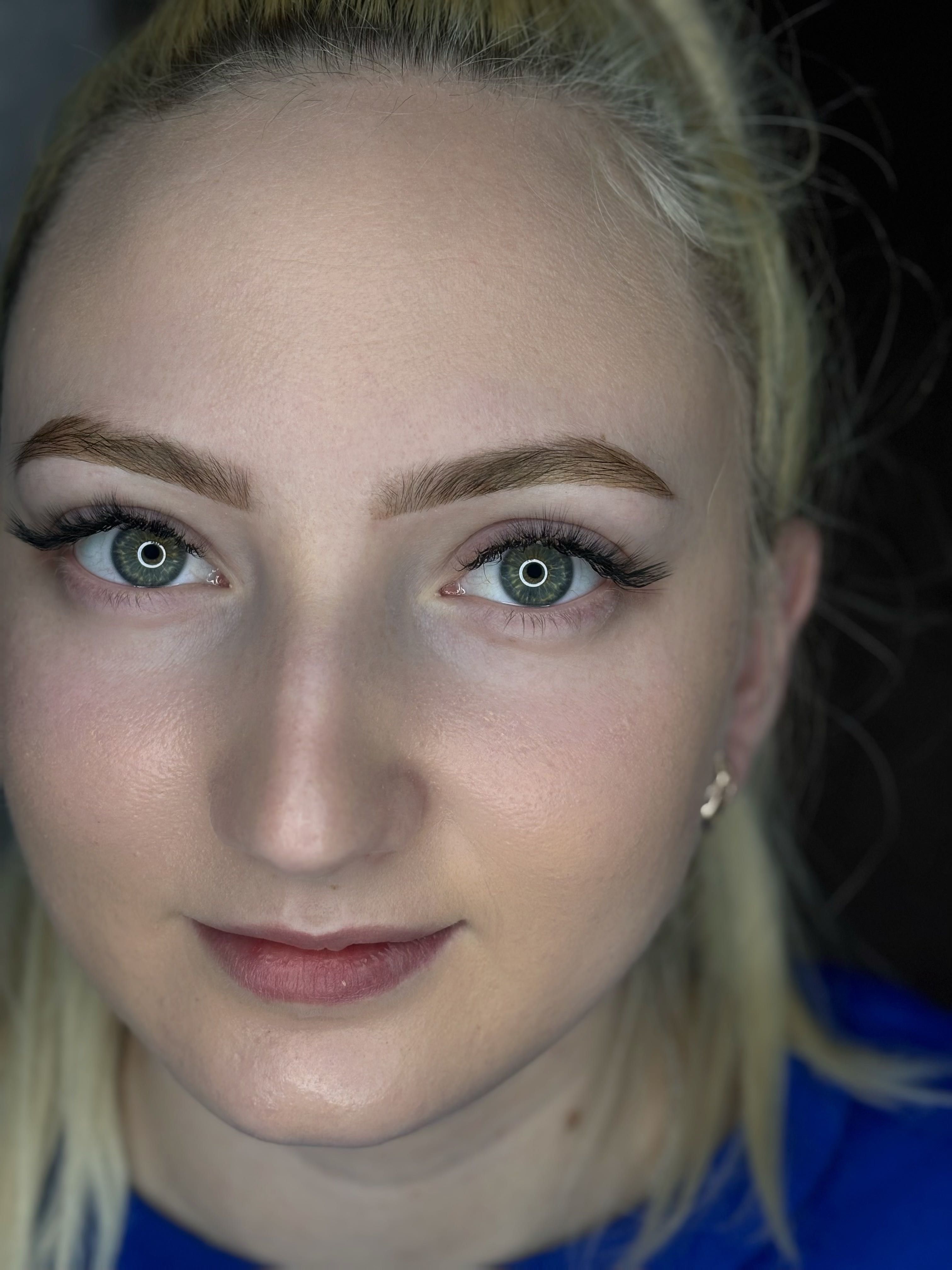 Lashmaker profesionist în Sector 2, București