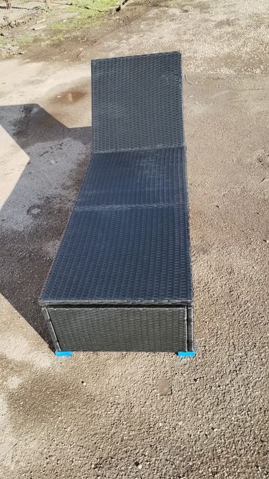 Sezlong pat de ratan cu locuri de depozitare