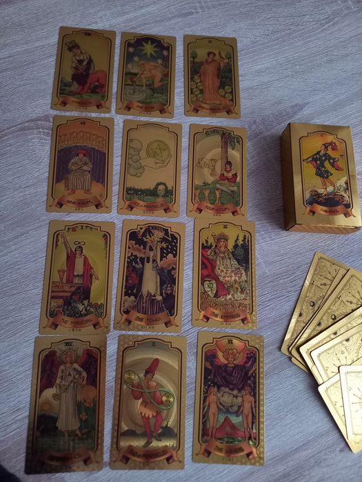 Само през декември Карти таро 78 броя.