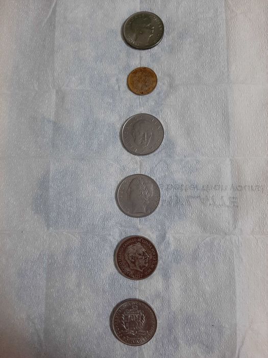 Vand monede vechi rare de colectie