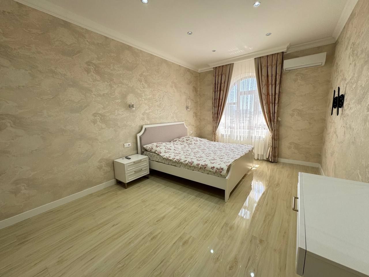 Продается 3х ком квартира в новостройке, ор-р: ЖК Skyline, 175 м²