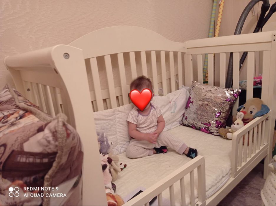 Манеж кровать, Италия!!! почти новый!