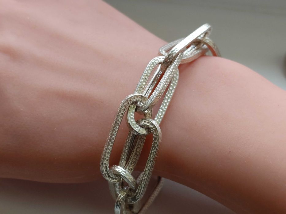 Brățară tip paperclip din argint cu zale goale