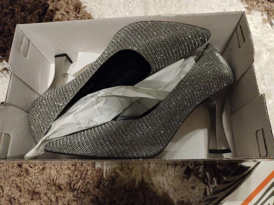 Рокля, чанта и обувки