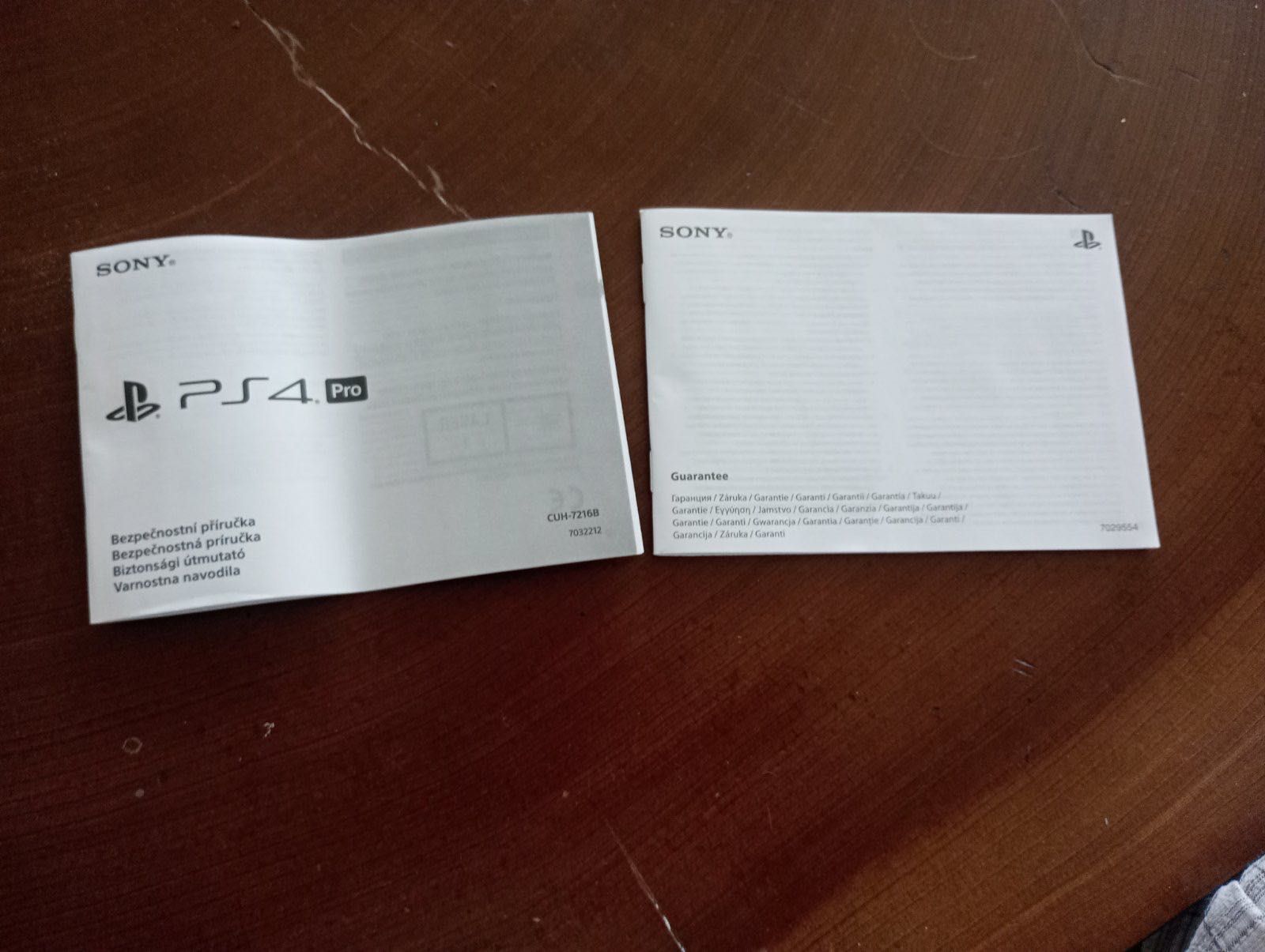 PlayStation 4 pro , PS4 pro с контролери и игри