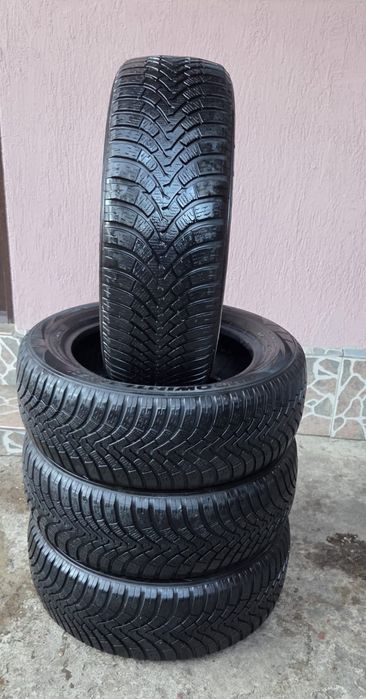 Set 4 anvelope de iarna falken EuroWinter HS01 205/60 R1696H