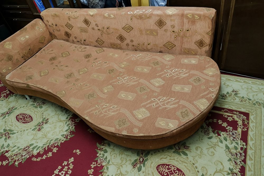Продам диван-кровать(рояль) с сундуком