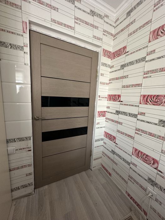 СРОЧНО продается  межкомнатные двери