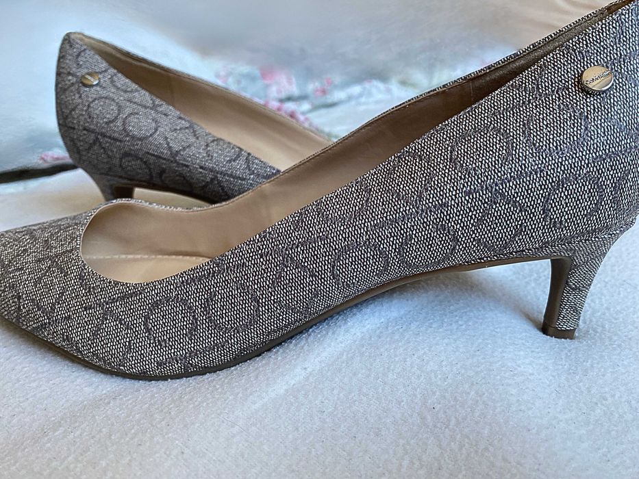 Токове Calvin Klein с нисък ток, размер 40