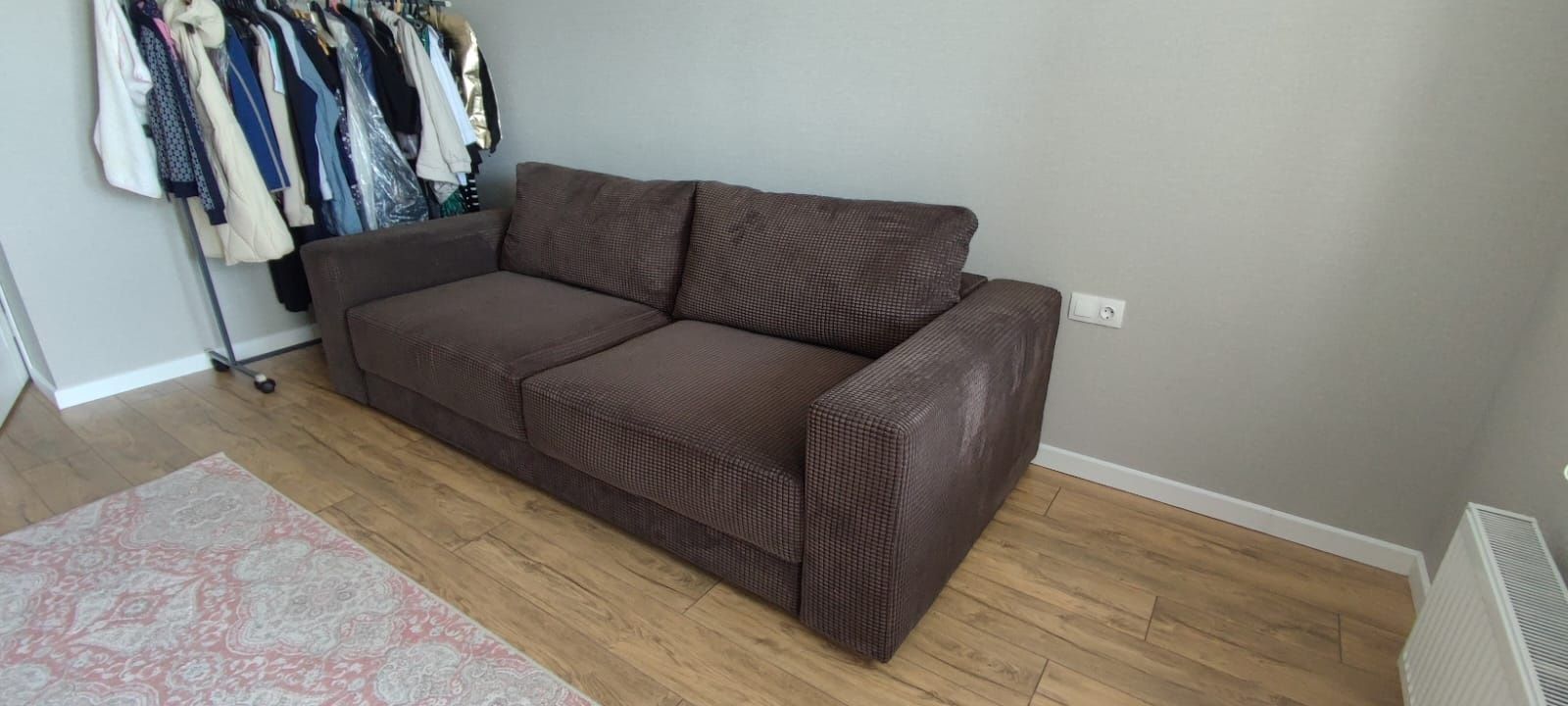 Срочна продам диван