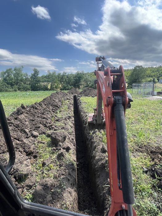 Execut lucrai cu miniexcavator și transport basculabil, inchiriez