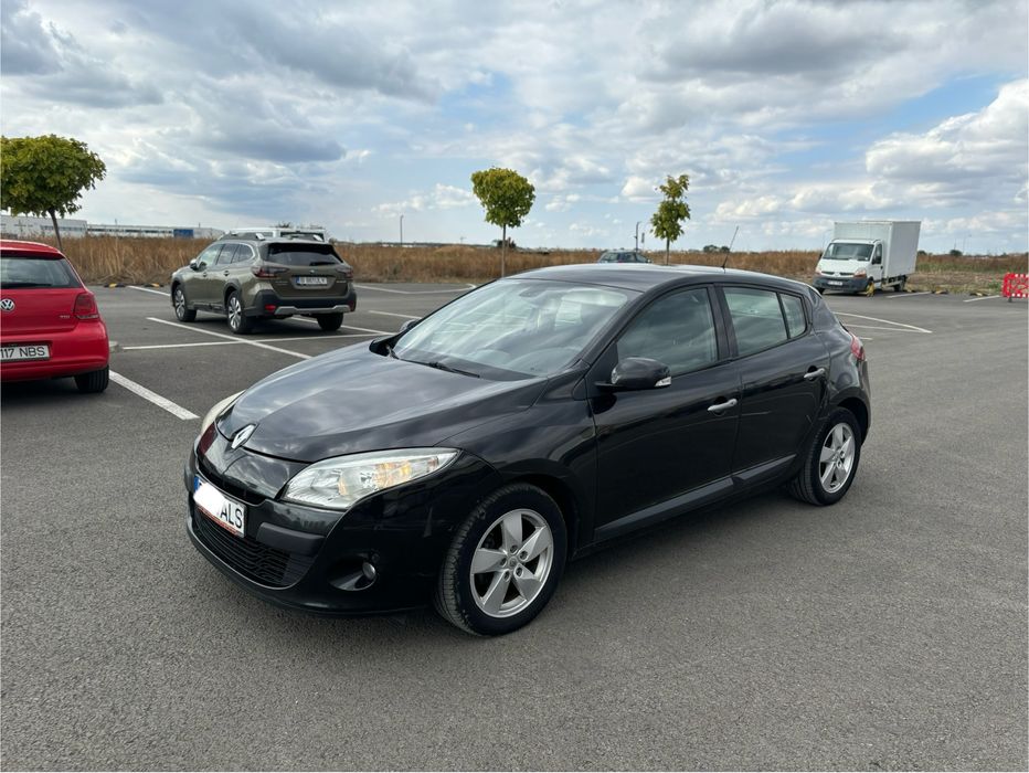 Renault Megane3 1,5 dci 107cp Usor Avariat / Lovit