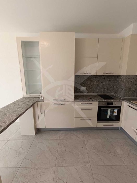 Продава се Тристаен апартамент в Варна, м-т Траката - 121 кв.м за 1885 €/кв.м - Снимка #5