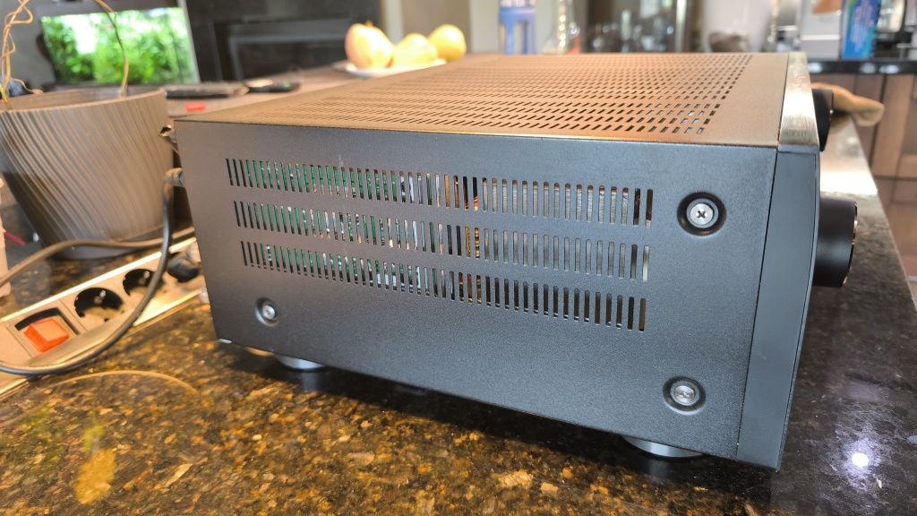 AV ресивър DENON AVC X6700