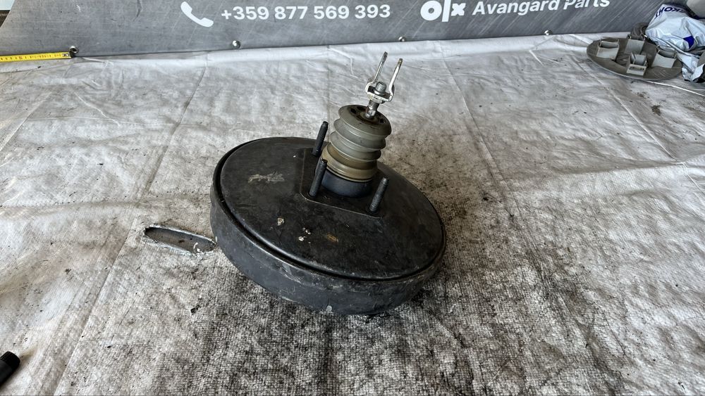 Toyota Yaris 2 серво