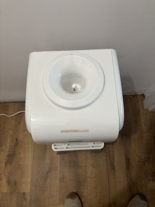 Диспенсър за вода Muhler