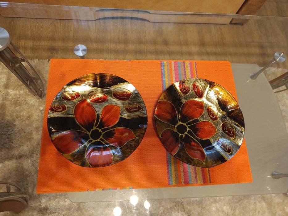 Две празнични плата