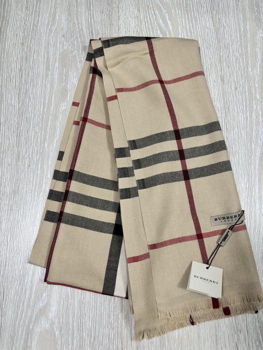 Esarfa Burberry dama