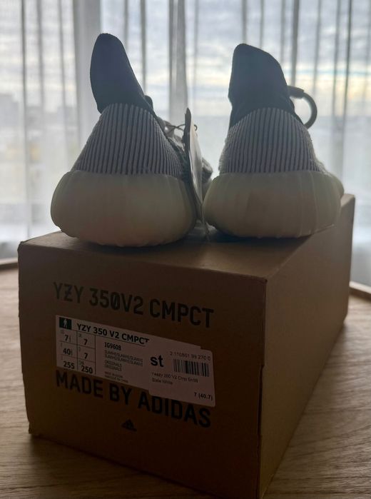 Adidas Yeezy 350 V2 CMPCT – Silver White – NOI