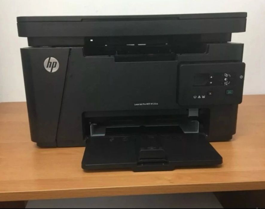 МФУ HP LASERJET Pro MFP m125a лазерный принтер сканер копир