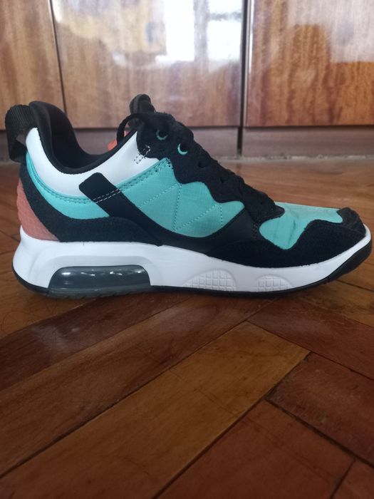Продавам Jordan MA2