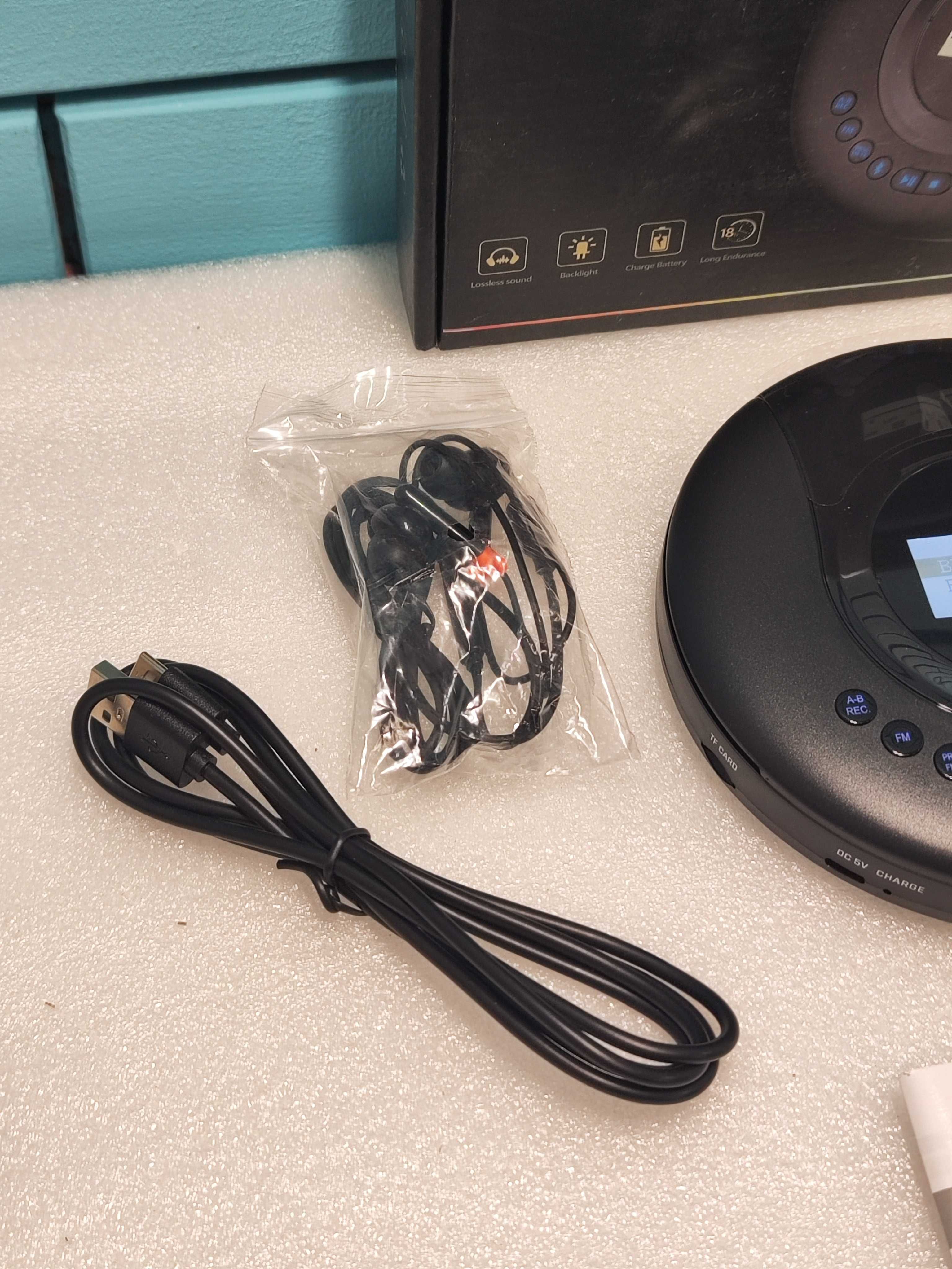 Arafuna преносим CD плейър с Bluetooth, FM и LCD екран