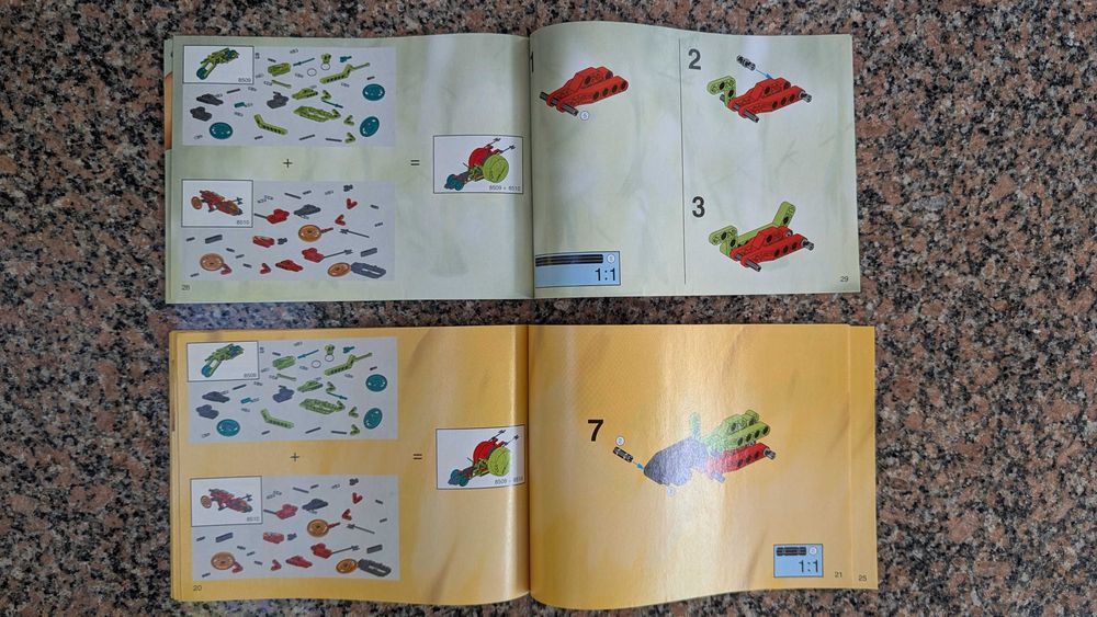 2 seturi LEGO RoboRiders: Swamp, Lava