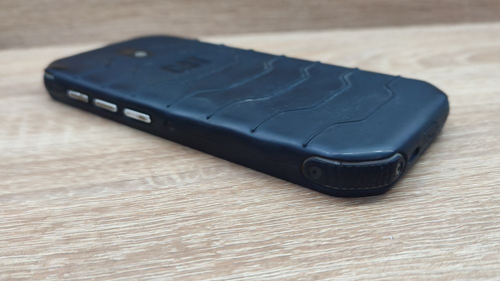 Telefon Smartphone hardwork constructii rezistent la impact CAT S42