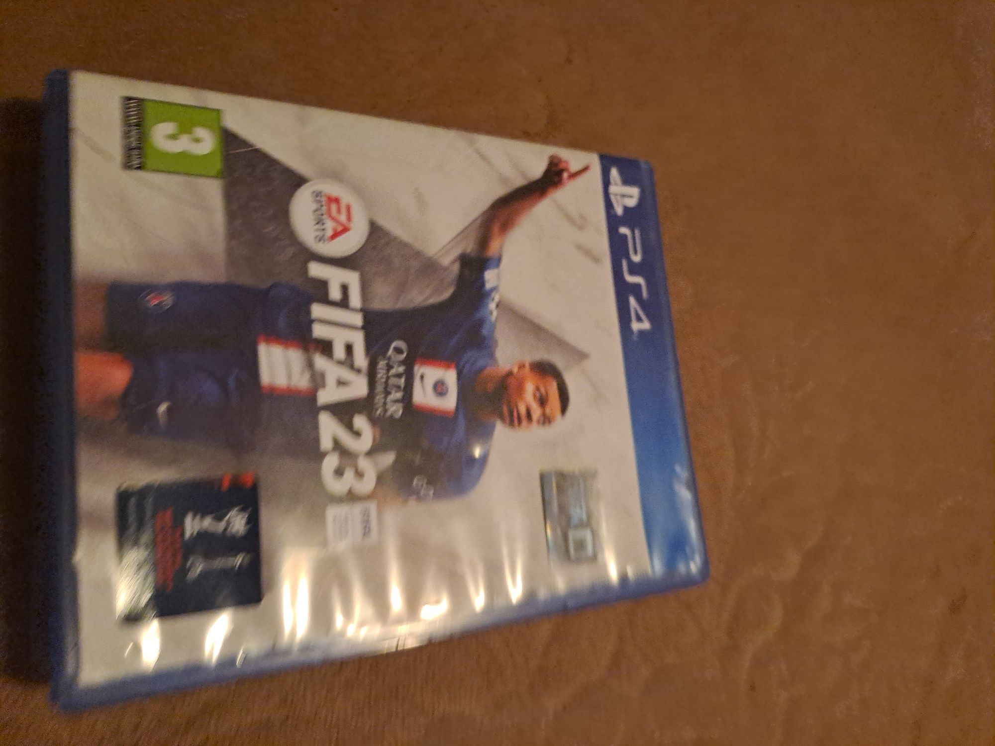 Vând ps4 sony în stare buna