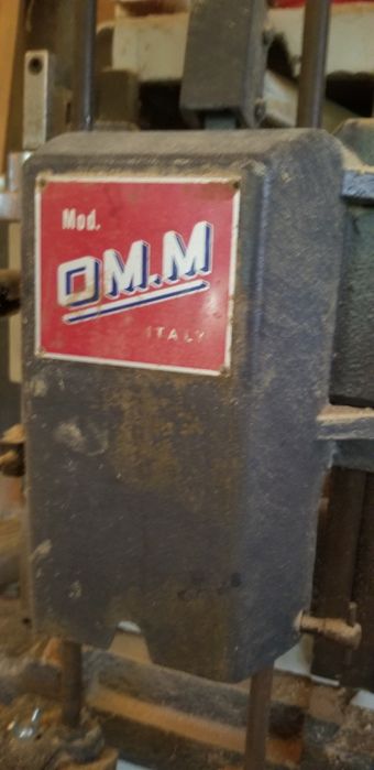 Diferite tipuri masini tamplarie