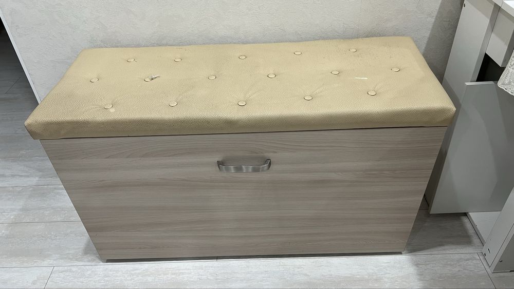 Продам обувницу в хорошем состоянии торг