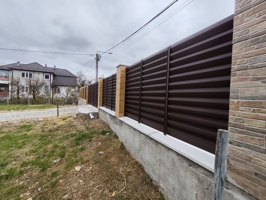 Panouri tip jaluzea metalic – modern, elegant, maro închis și alte