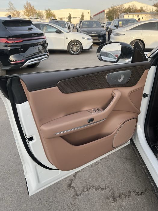 Leapmotor c 11 gibrit