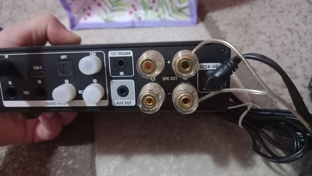 Amplificator audio 300 watts cu Bluetooth 5.2