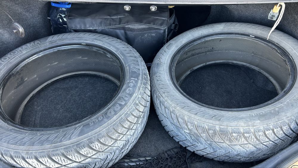 Зимные шины с шипами 215/55/R17 (Yokohama)
