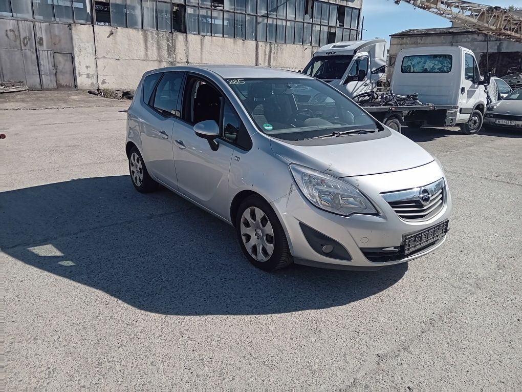 Opel meriva 1.3 Cdti на части Опел мерива