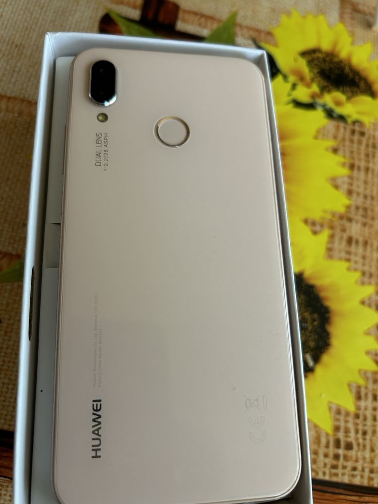 HUAWEI P20 lite във Перфектен вид