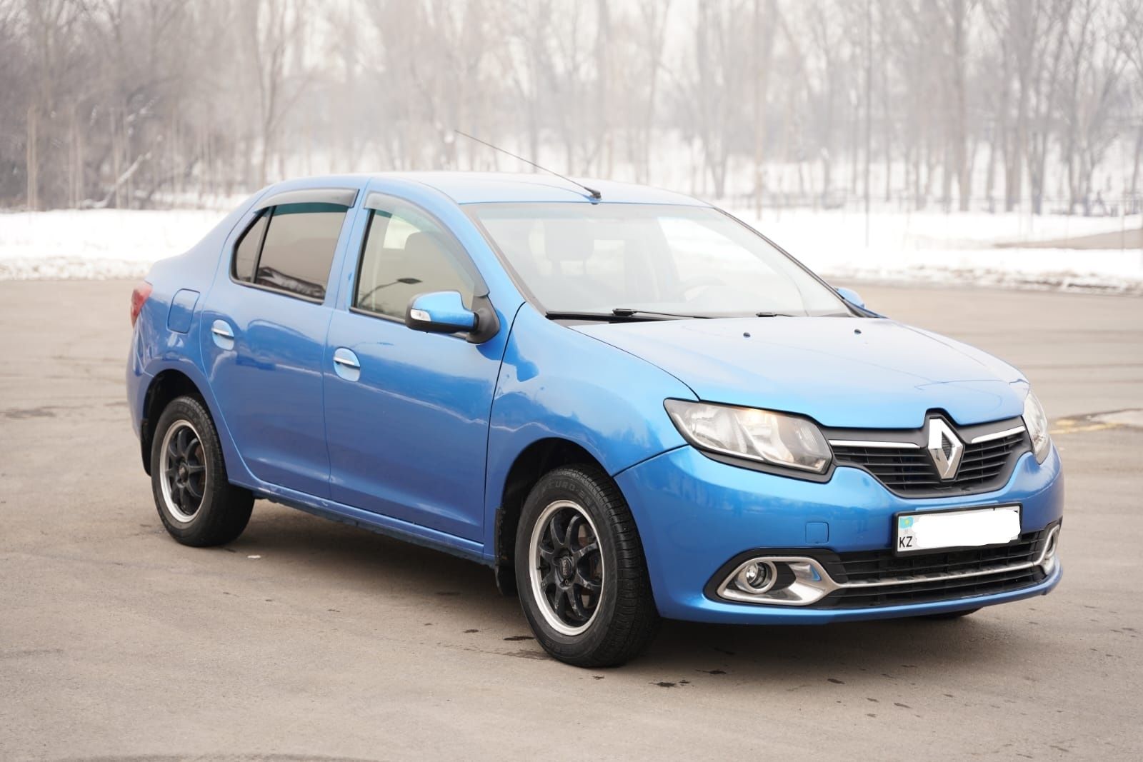 Renault Logan(Рено логан) 2015г