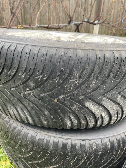 Vand jante tot cu cauciucuri r16 vw plus roata de rezerva