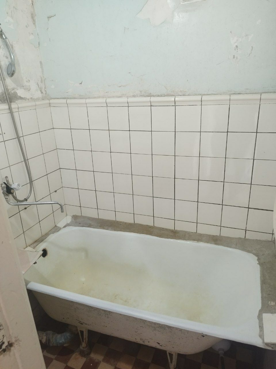 2 xonalik kvartira sotiladi