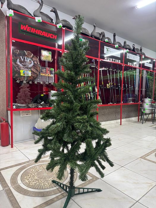 Продам Ёлки. Размеры 1.20; 1.40 ;3 метра .