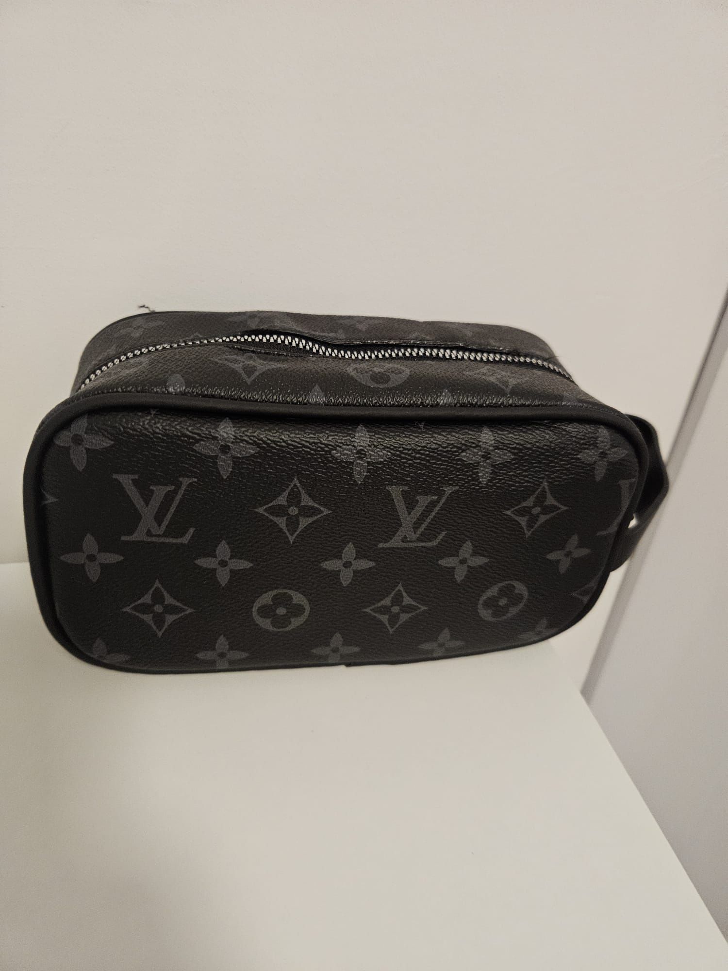 Мъжки чанти Louis Vuitton,Hugo,Armani