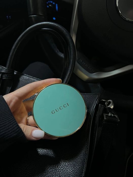 Распродажа! Контур-бронзер Gucci 9000!