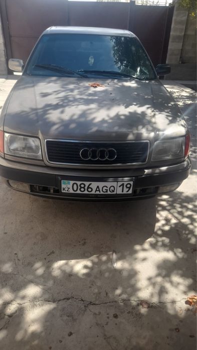 Продам машину ауди 100 с 4