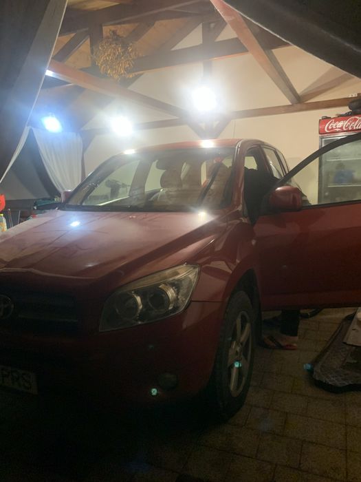 Vind de urgenta toyota rav 4 2.0 benzina 2008