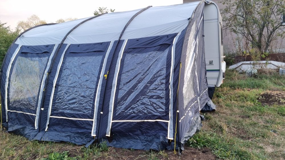 Cort Rulota Kampa 2,6m, Royal Welbeck 3,9m si Solari Siena 7,70-7,90