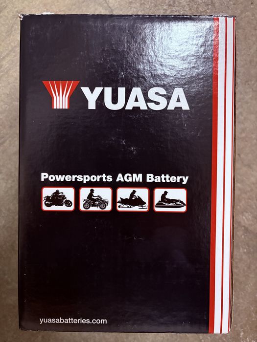 Baterie de pornire YUASA 12v / 18 Ah