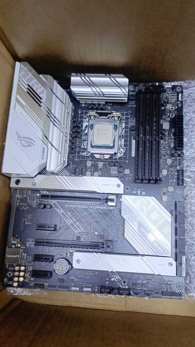 материнская плата ASUS ROG Strix B560-A Gaming Wi-Fi и i7-11700