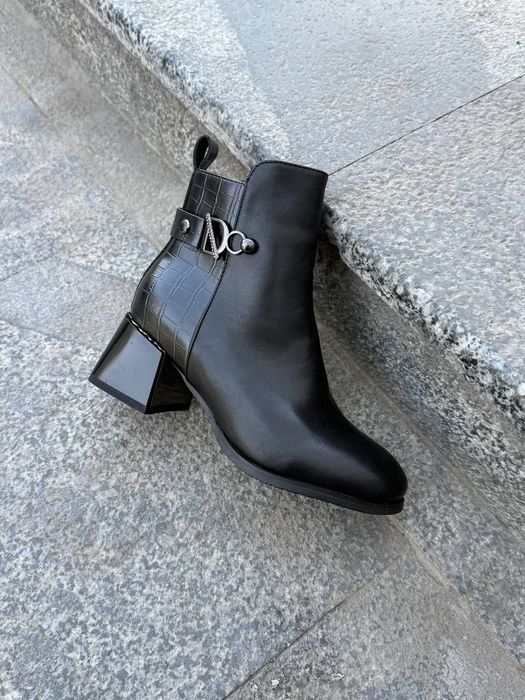 Сапожки в наличии есть