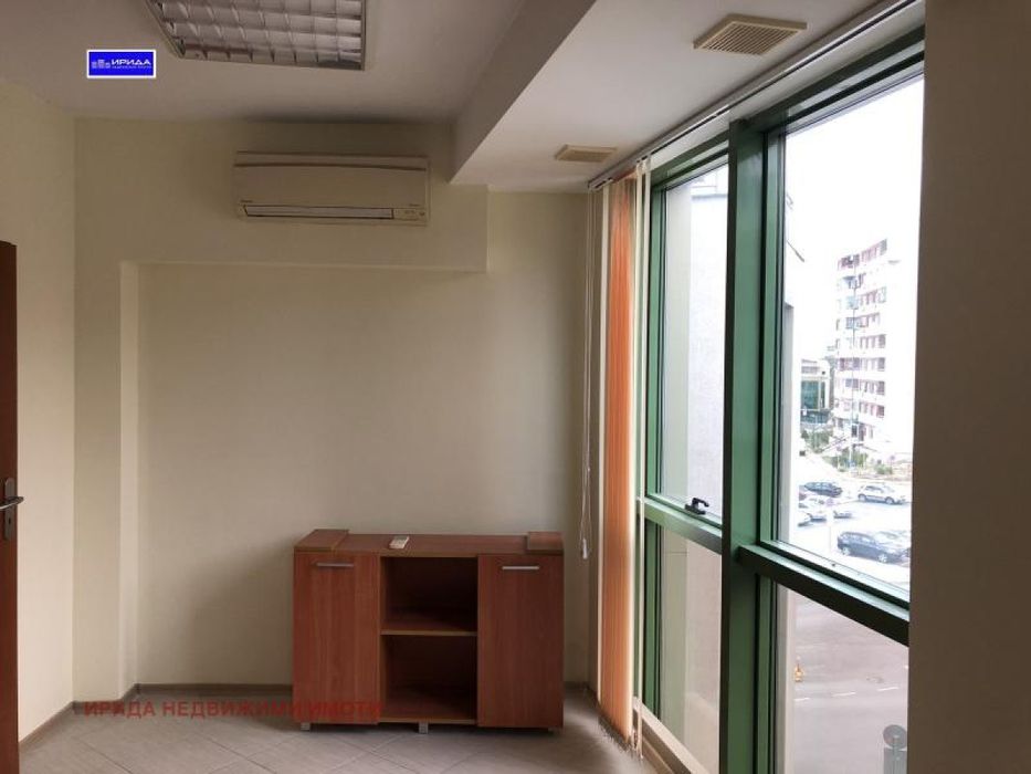 Продава офис до Операта